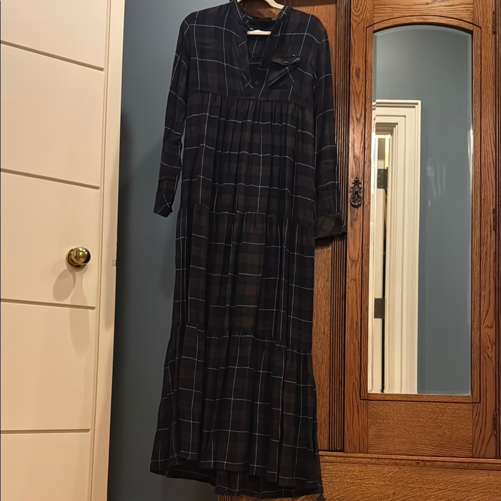 Warm Black and White Checkered Long Sleeve Dress